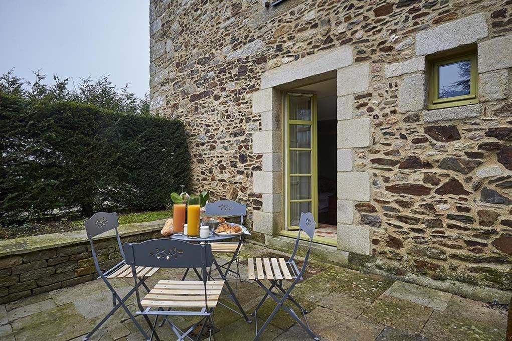 Gite La Terrasse - Manoir Le Plessix Madeuc Corseul Luaran gambar